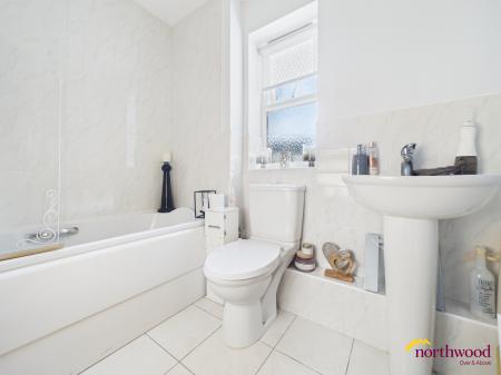 2 bedroom Flat to let in Chasewater Drive, Norton Heights, Stoke-on-Trent, ST6