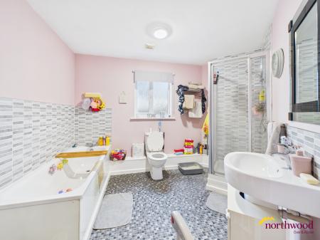 2 bedroom Flat for sale in Greenhead Street, Burslem, ST6