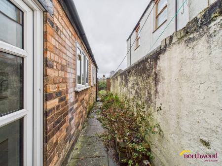 2 bedroom Terraced House to let in Madison Street, Tunstall, ST6