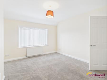 3 bedroom Town house to let in Wilson Street, Burslem, ST6