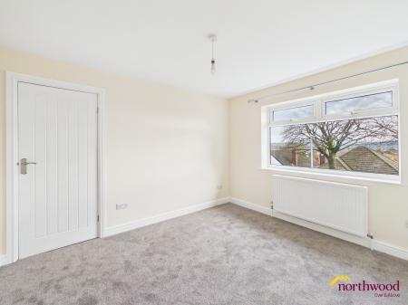 3 bedroom Semi-detached house to let in Courtway Drive, Sneyd Green, Stoke-on-Trent, ST1