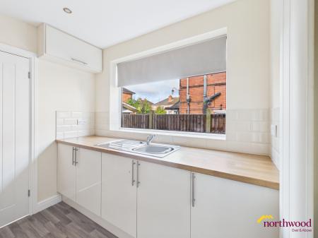 3 bedroom Semi-detached house to let in Courtway Drive, Sneyd Green, Stoke-on-Trent, ST1