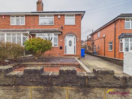 3 bedroom Semi-detached house to let in Courtway Drive, Sneyd Green, Stoke-on-Trent, ST1
