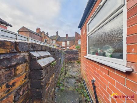 2 bedroom Terraced House for sale in Burnham St, Tunstall, ST4