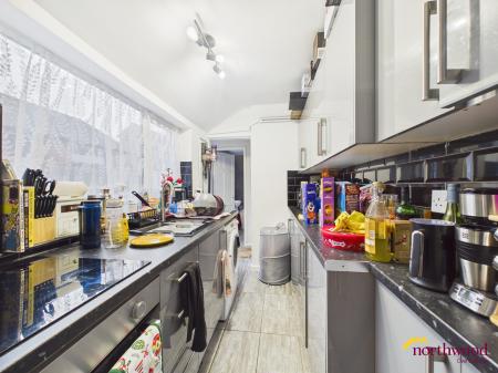 2 bedroom Terraced House for sale in Burnham St, Tunstall, ST4