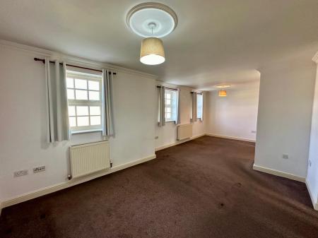 2 bedroom Flat for sale in Bishopfields Drive, York, YO26
