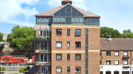 1 bedroom Flat for sale in Postern Close, Clementhorpe, York, YO23