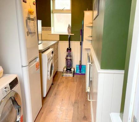 3 bedroom End of terrace house for sale in Bramham Grove, Acomb, York, YO26