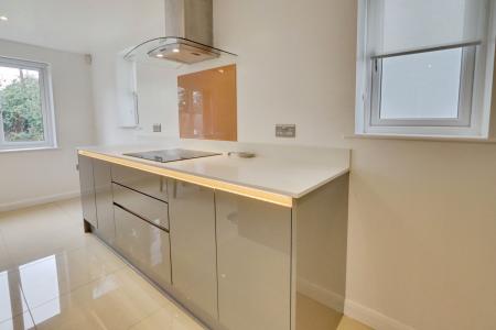 3 bedroom Detached house to let in Back Lane, Long Marston, York, YO26