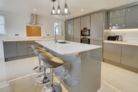 3 bedroom Detached house to let in Back Lane, Long Marston, York, YO26