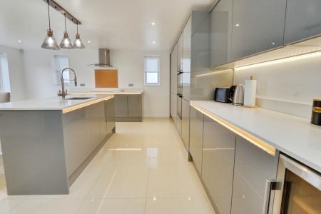 3 bedroom Detached house to let in Back Lane, Long Marston, York, YO26