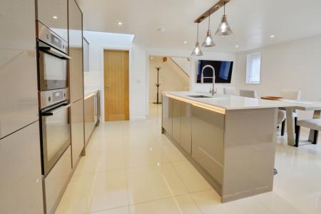 3 bedroom Detached house to let in Back Lane, Long Marston, York, YO26