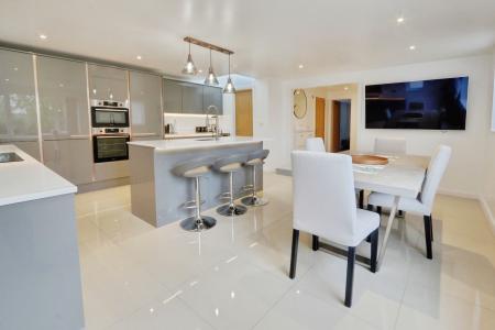 3 bedroom Detached house to let in Back Lane, Long Marston, York, YO26