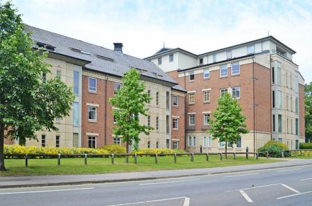 2 bedroom Flat to let in Escrick House, Fulford Place, Hospital Fields Road, York, YO10