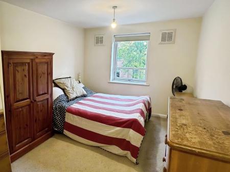 2 bedroom Flat to let in Escrick House, Fulford Place, Hospital Fields Road, York, YO10