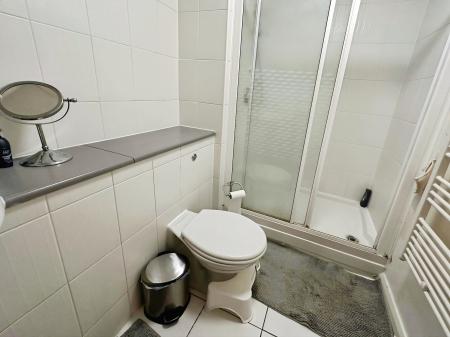 2 bedroom Flat to let in Escrick House, Fulford Place, Hospital Fields Road, York, YO10