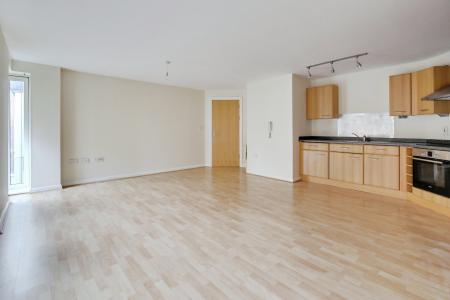 2 bedroom Flat to let in Escrick House, Fulford Place, Hospital Fields Road, York, YO10