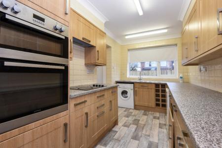 1 bedroom House share to let in Southolme Drive, York, YO30