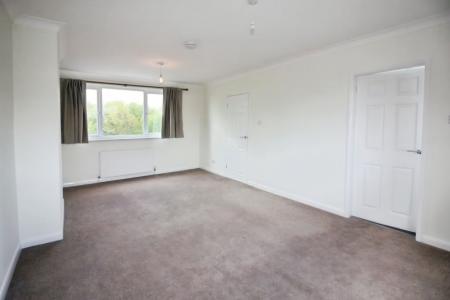2 bedroom Maisonette to let in Moor Lane, Dringhouses, York, YO24