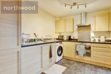 2 bedroom Flat to let in Ramsey House, York, YO31