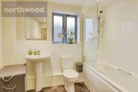 2 bedroom Flat to let in Ramsey House, York, YO31