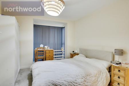 2 bedroom Flat to let in Ramsey House, York, YO31