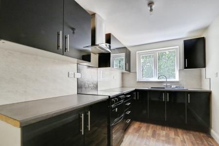 2 bedroom Semi-detached house to let in Melrose Close, York, YO31