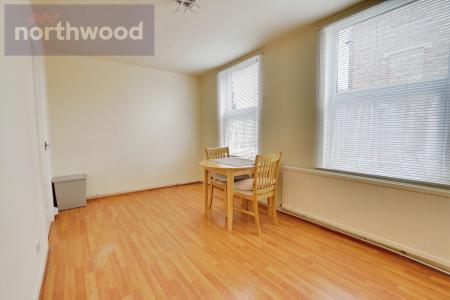3 bedroom End of terrace house to let in Cromwell Road, York, YO1
