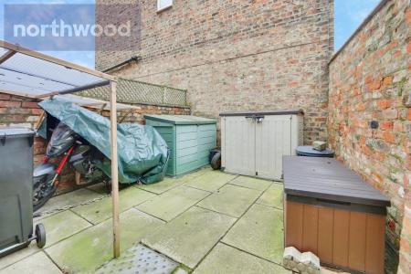 3 bedroom End of terrace house to let in Cromwell Road, York, YO1