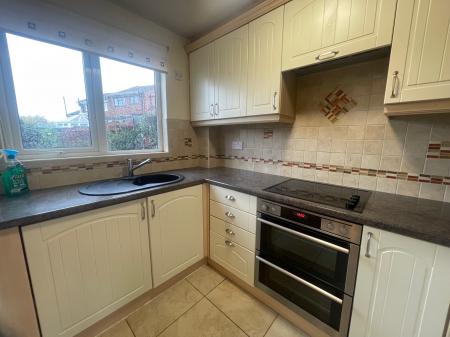 2 bedroom Semi-detached house to let in Harrow Road, Midway, Swadlincote, DE11