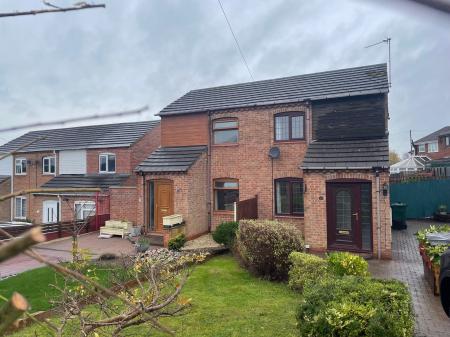 2 bedroom Semi-detached house to let in Harrow Road, Midway, Swadlincote, DE11