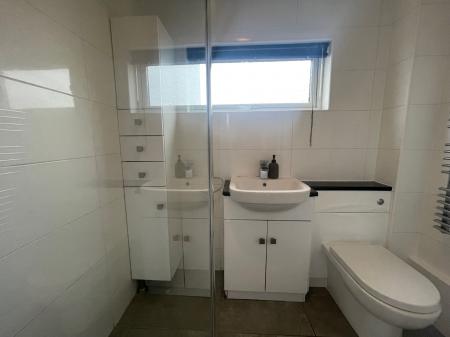 2 bedroom Semi-detached house to let in Harrow Road, Midway, Swadlincote, DE11