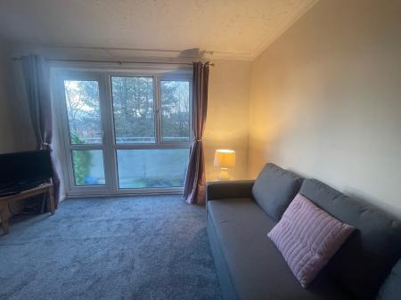 2 bedroom Flat to let in Hobs Road, Lichfield, WS13