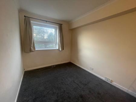 2 bedroom Flat to let in Hobs Road, Lichfield, WS13