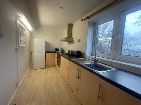 2 bedroom Flat to let in Hobs Road, Lichfield, WS13
