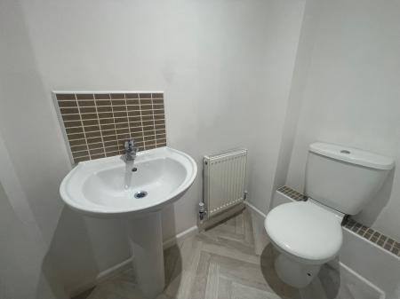 3 bedroom Semi-detached house to let in Amblerise Close, Amington, Tamworth, B77