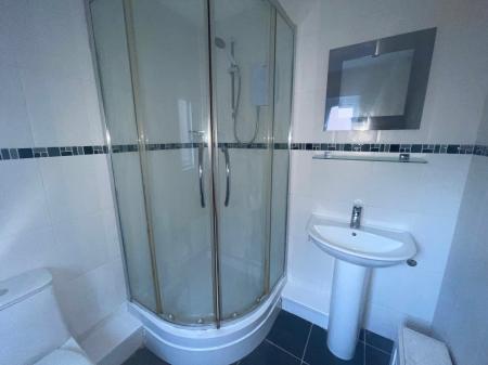 1 bedroom Maisonette to let in Chaucer Close, Leyfields, Tamworth, B79