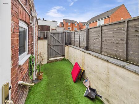 2 bedroom End of terrace house for sale in Brynisa Road, Brynteg, LL11