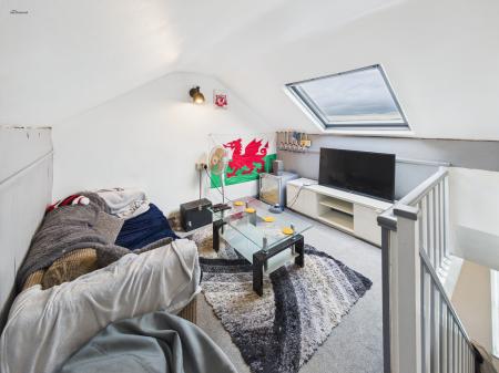 2 bedroom End of terrace house for sale in Brynisa Road, Brynteg, LL11