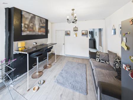 2 bedroom End of terrace house for sale in Brynisa Road, Brynteg, LL11