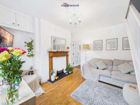 2 bedroom Terraced House for sale in Chapel Street, Holt, LL13