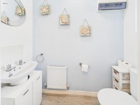 3 bedroom Terraced House for sale in Coleman Road, Brymbo, LL11