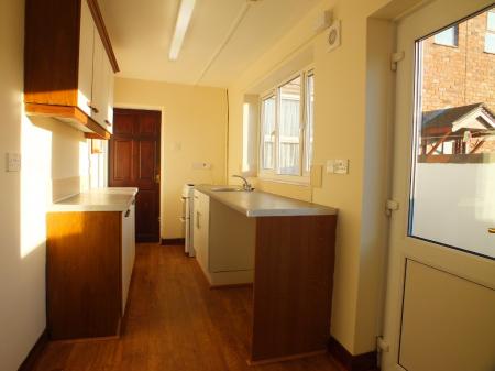 2 bedroom Terraced House for sale in Crispin Lane, Wrexham, LL11