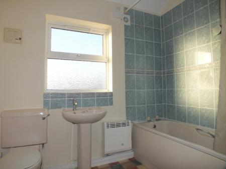 2 bedroom Terraced House for sale in Crispin Lane, Wrexham, LL11