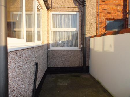 2 bedroom Terraced House for sale in Crispin Lane, Wrexham, LL11