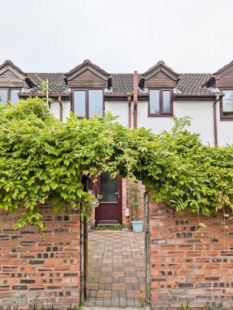 3 bedroom Terraced House for sale in Derby Road, Caergwrle, LL12