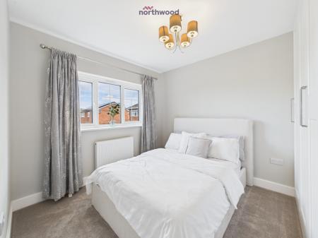 3 bedroom Detached house for sale in Ffordd Hendre, Wrexham, Wrexham, LL13