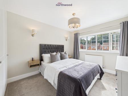 3 bedroom Detached house for sale in Ffordd Hendre, Wrexham, Wrexham, LL13