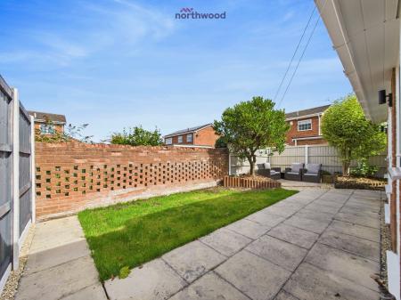 3 bedroom Detached house for sale in Ffordd Hendre, Wrexham, Wrexham, LL13