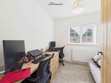 3 bedroom Detached house for sale in Ffordd Hendre, Wrexham, Wrexham, LL13